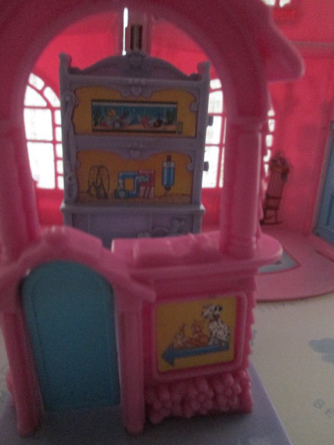 Fisher Price Go Anywhere Girls Pet Parlor ของเล่นมือสอง (บ้านตุ๊กตา)