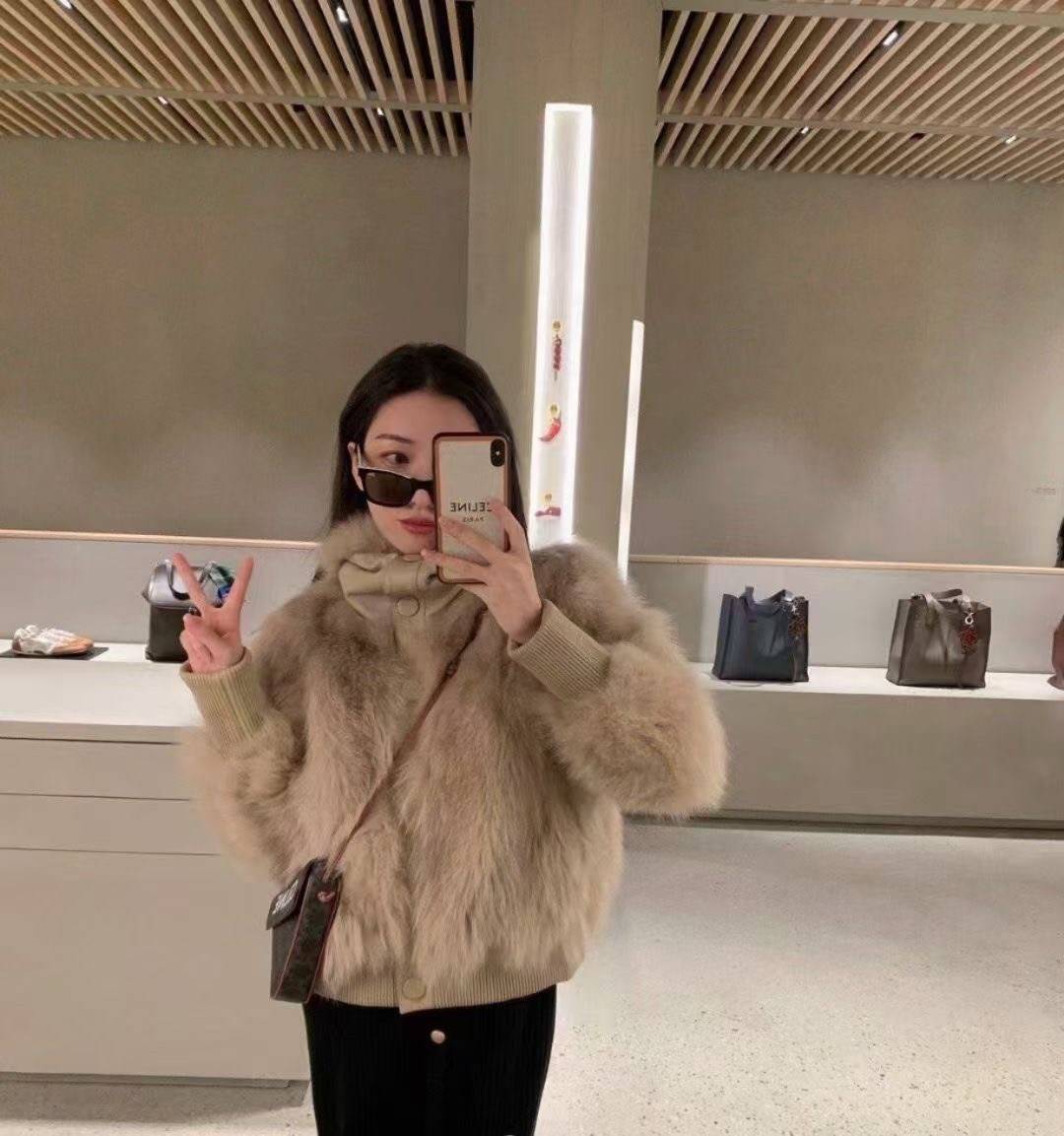 พรีเมี่ยมกิ๊ฟแท้ 100% 】พร้อมส่งที่นี่ที่เดียว VIP gift CELINE IN TRIOMPHE CANVAS TRIANGLE BAG หนังแท้