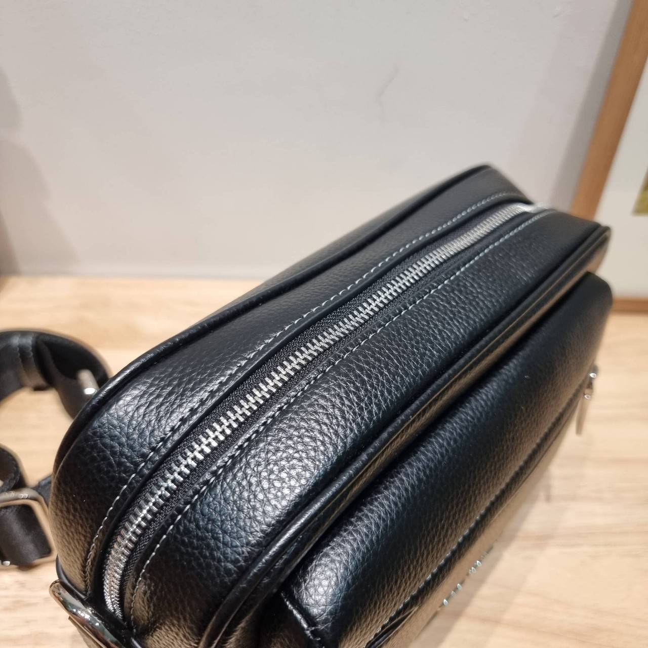 COACH ELIAS CROSSBODY IN SIGNATURE CANVAS BAG CJ509 CJ510 กระเป๋าครอสบอดี้ทรงคลาสสิค ดีไซน์รูปแบบใหม่ ใช้งานง่ายและสะดวก