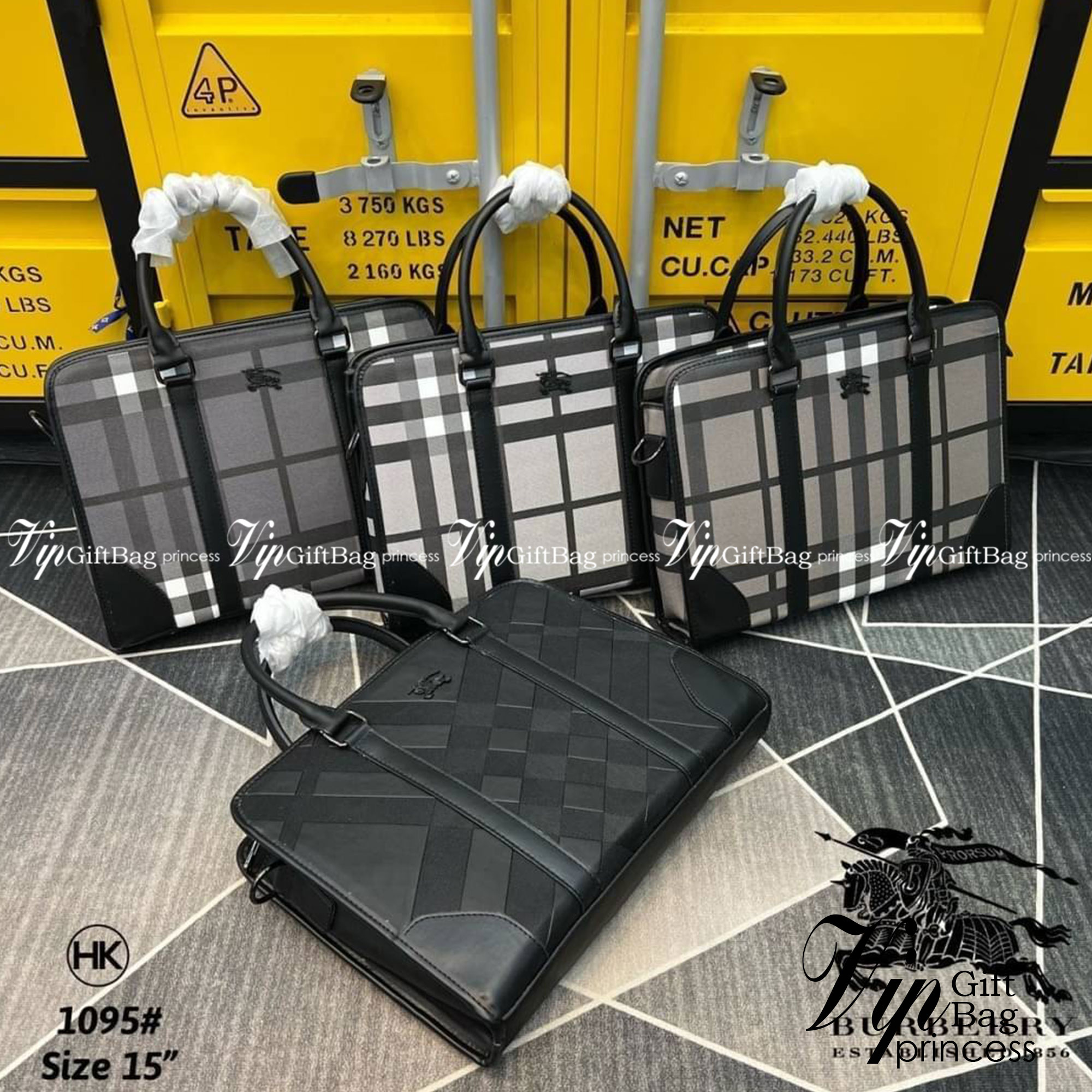 Burberry Men Ainsworth Briefcase / Burberry Newburg Briefcase / Burberry Briefcase Men Bag กระเป๋าเอกสารผู้ชาย กระเป๋าถือแนวนอนกระเป๋าธุรกิจใบใหญ่ สวยงามน่าใช้ จะถือหรือใช้แบบสะพายข้าง ลุคออกมาคือดูดีทีเดียว สินค้าแนะนำ