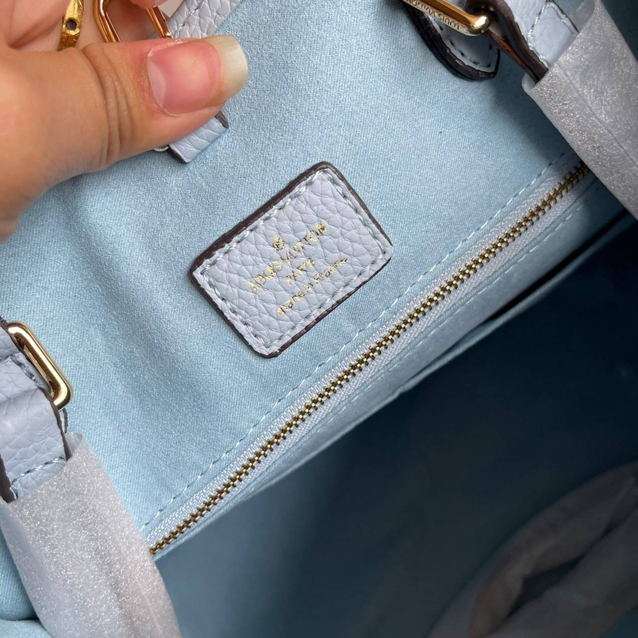 หนังแท้ LOUIS VUITTON Empreinte Monogram Giant By The Pool Onthego พร้อมส่งที่ไทย เกรดใช้งานต่างประเทศได้