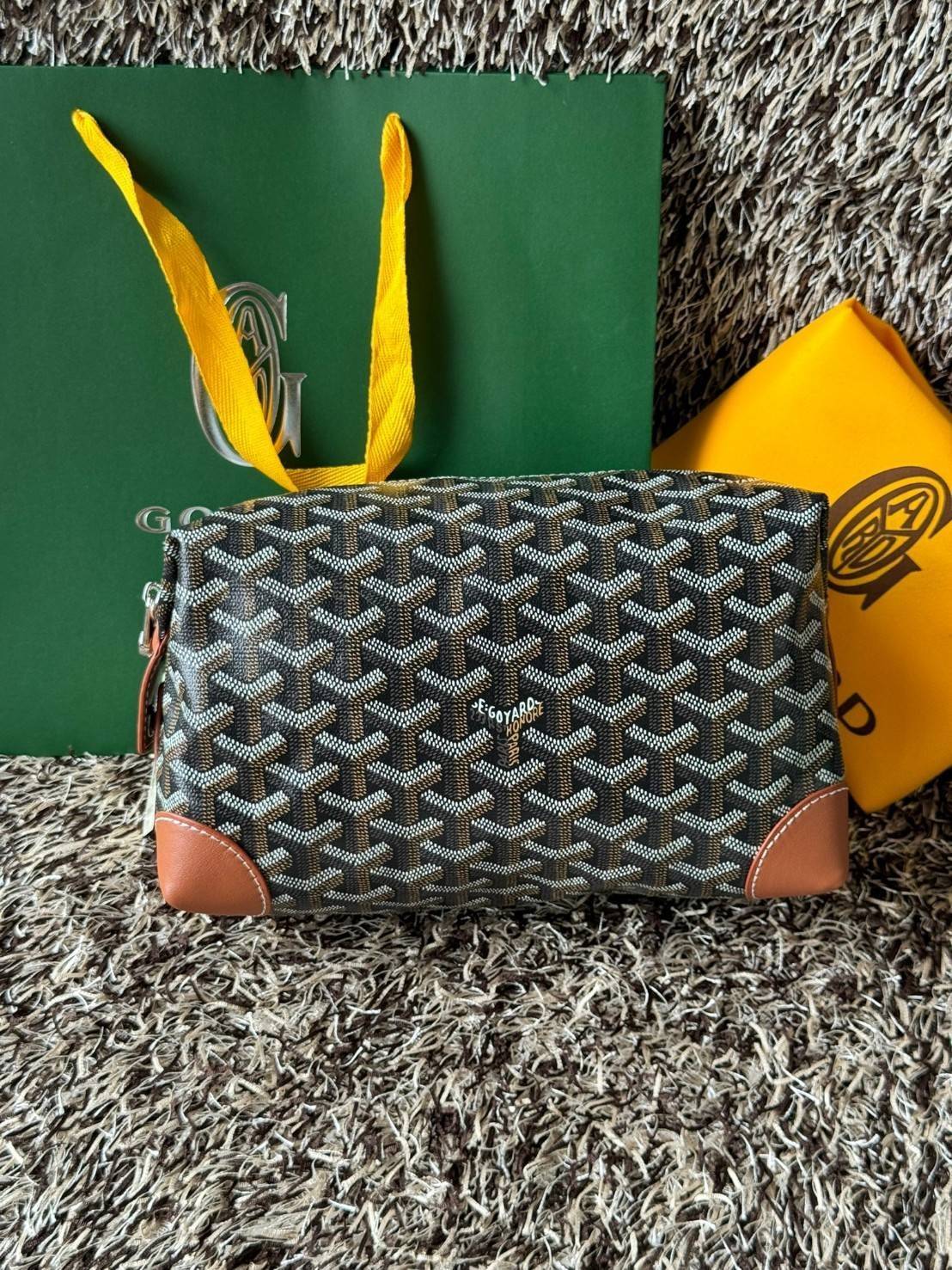 Goyard Bowling 25 Toiletry Bag กระเป๋าทรงพอชใช้งานง่ายกะทัดรัด รุ่นขายดี ใช้ได้ทั้งชายหญิง