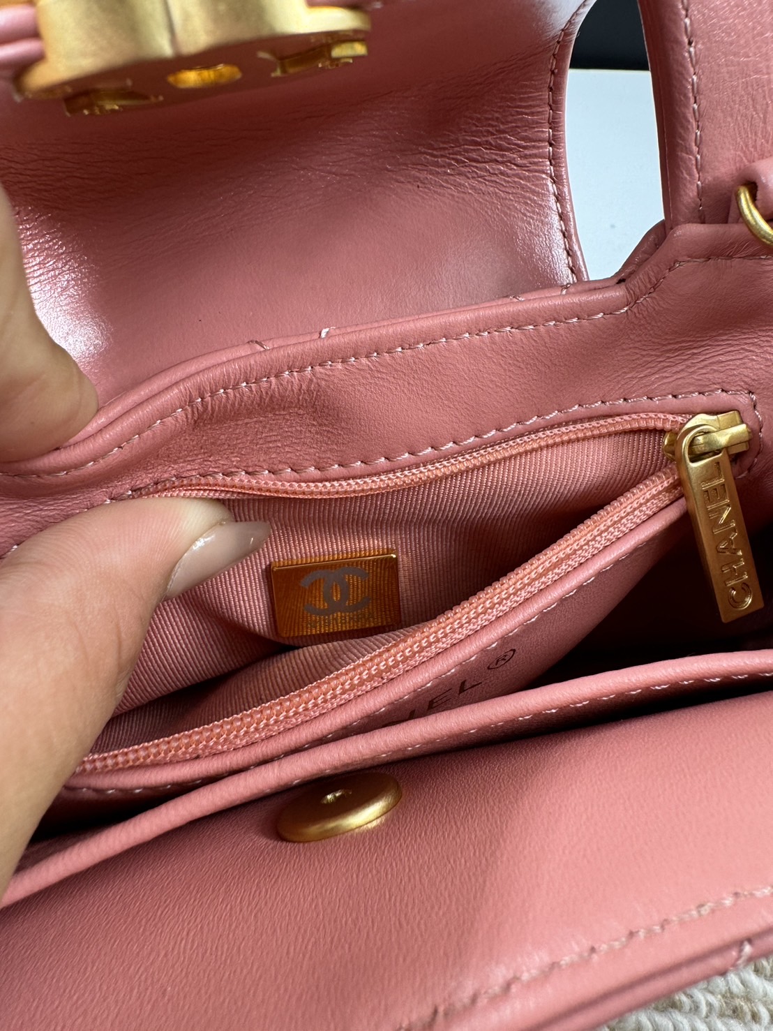 Chanel mini kelly flap bag เกรดออริ สลับแท้ 1:1 ใช้งานต่างประเทศได้