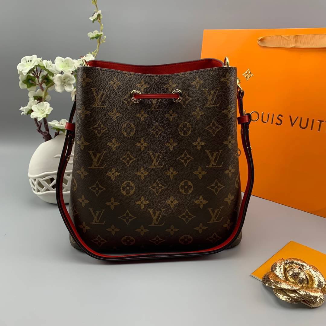 LOUIS VUITTON NEONOE MM งานหนังแท้ สวยคมทุกมุมมอง ภาพสินค้าถ่ายจากงานจริง ORIGINAL GRADE เกรดสลับใบจริง