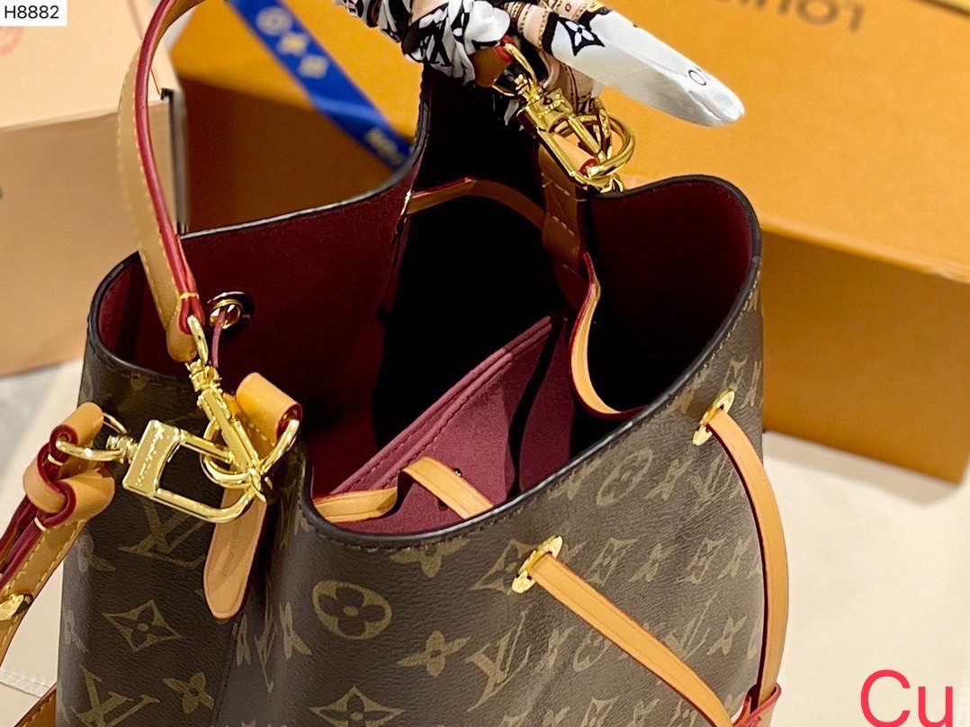 LV Neonoe Monogram Canvas Luxury Leather Handbag / LV Bucket Bag 9" พร้อมส่ง 3 สี กระเป๋าสะพายทรงบัคเก็ตโดดเด่นและเป็นเอกลักษณ์ด้วยการตกแต่งลายพิมพ์เฉพาะ อีกหนึ่งรุ่นท็อปฮิต ที่ไม่มีไม่ได้จริงๆ