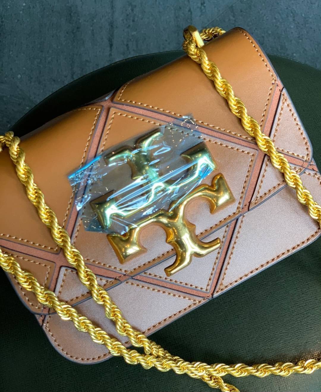 TORY BURCH ELEANOR SMALL SHOULDER BAG / Tory Burch Eleanor quilted shoulder bag น้องเล็ก หรู ดูแพง ลุคไหนๆ ใบนี้เอาอยู่เลยค่าา! Best seller ใครยังไม่มีติดตัว รอบนี้จัดเลยค่าา