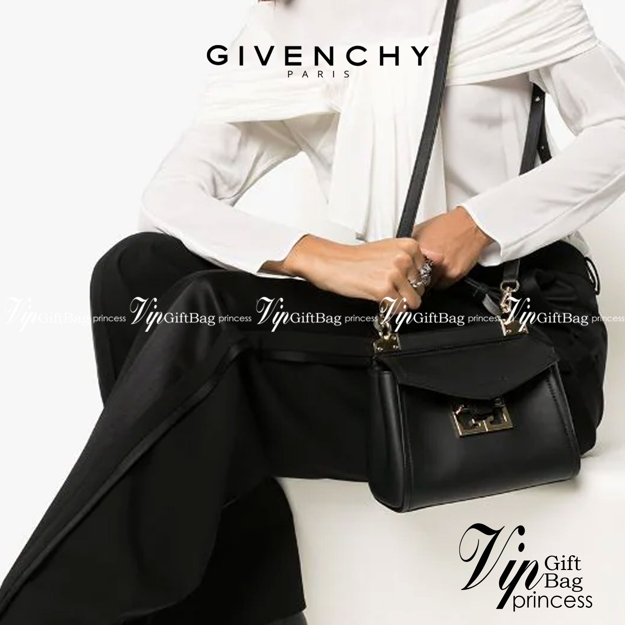 หนังแท้ Givenchy Mini Mystic Calfskin Leather Satchel / Givenchy Top Handle Bag กระเป๋ารุ่นใบใหม่จากแบรนด์หรู การออกแบบเชิงมุมโดดเด่นด้วยแผ่นปิดสามเหลี่ยมที่มีรายละเอียดพร้อมการปิดด้วยแม่เหล็ก double-G พกติดตัวไว้ที่หูหิ้วด้านบนหรือสวมสายสะพายทรงเรียวเพื่