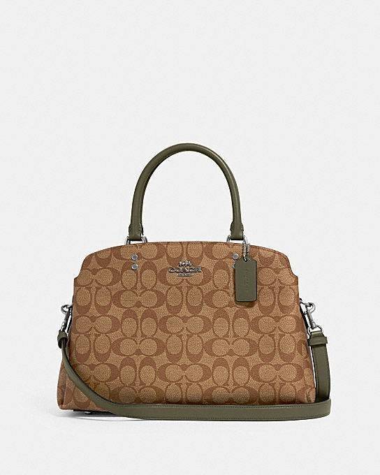 หัวใจจะวาย!! ละมุนมาก ลุคคุณหนูสุดๆ COACH MINI LILLIE CARRYALL (COACH F91494)🌺 ใช้ดีจนต้องบอกต่อ อีกแล้วจ้า ใครๆก็ถามหา😍>>>ทรงถัง รุ่นใหม่ 10 นิ้ว ขนาดกำลังดี เหมาะมือมาก มี 3 ช่องด้านใน ช่องกลาง เปิด-ปิด ด้วยซิป ส่วน 2 ช่องด้านข้