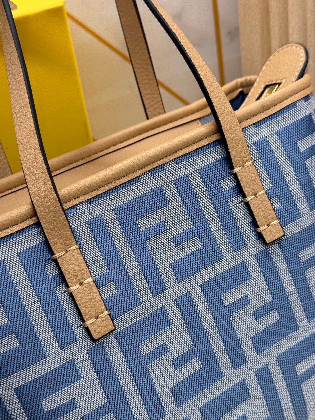 Fendi Roll Mini FF jacquard mini bag / YSL TOTE BAG MINI กระเป๋าสะพายทรงโท้ทไซส์มินิ เกรดออริ 1:1 ใช้งานต่างประเทศได้