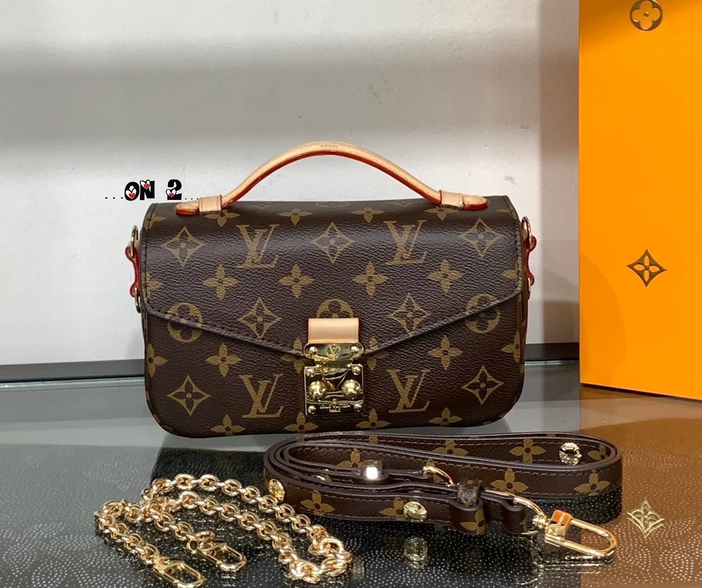 LV Pochette Metis East West Bag กระเป๋าถือ/สะพายทรงสวย คลาสสิค ดีไซน์เรียบง่าย แต่แฝงความหรู งานสวยเป๊ะ มาพร้อมสายโซ่สีทอง