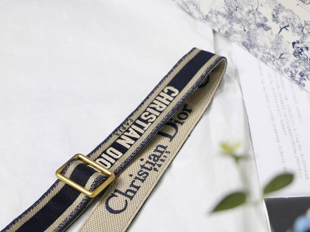 DIOR shoulder strap สายสะพายยาว พร้อมส่ง เกรดใช้งานสลับของแท้ เกรดออริจินอล ภาพสินค้าถ่ายจากงานขายจริง ใช้งานต่างประเทศได้