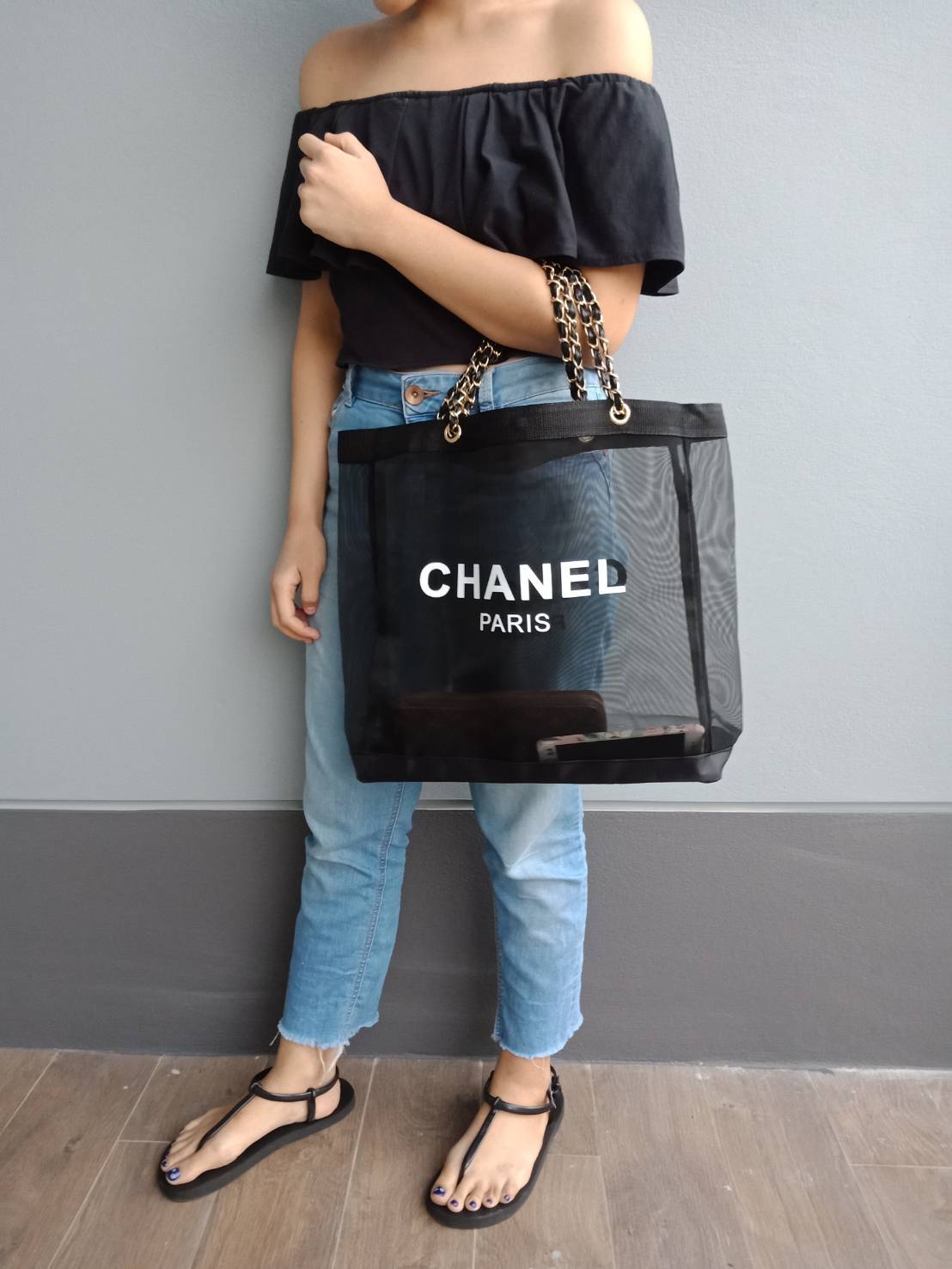 พร้อมส่งความสวยหรู 👠👠 Chanel Shopping Bag With Chain กระเป๋าสะพายใบใหญ่ทรง Shopping Bag Limited Edition พรีเมี่ยมกิ้ฟของแท้นำเข้าจาก Chanel Perfume Counter ของแท้100% (ไม่ใช่งานเลียนแบบ) ใบใหญ่วัสดุ Nylon โปร่ง ♡ ปั้ม CHANEL แบรนด์ส