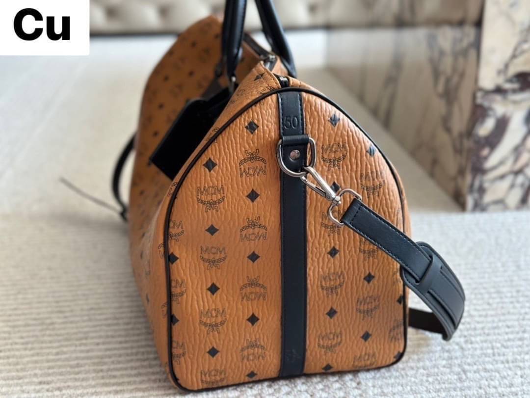 ORI | M.C.M NOMAD WEEKENDER / M.C.M Travel Bag กระเป๋าเดินทางใบใหญ่ ดีไซน์คลาสสิคสายสปอร์ต สายลุย ต้องมารวมกันตรงนี้เลยจ้า ดีไซน์โฉบเฉี่ยว ดูเท่