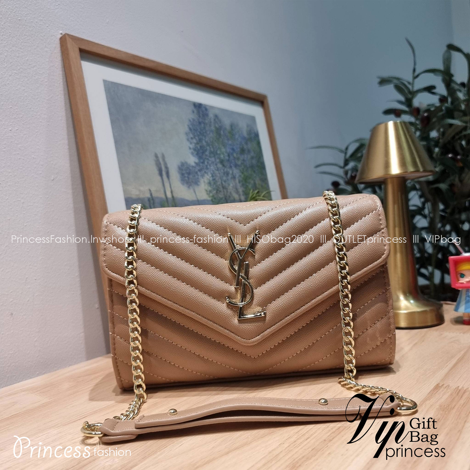 YSL WOC 9 ไม่เคยผิดหวังจริงๆ!! กับรุ่นที่สาวๆรู้กัน Yves Saint laurent clutch bag with chain กระเป๋าสะพายทรง woc สุดฮอต ดีไซน์เรียบหรู