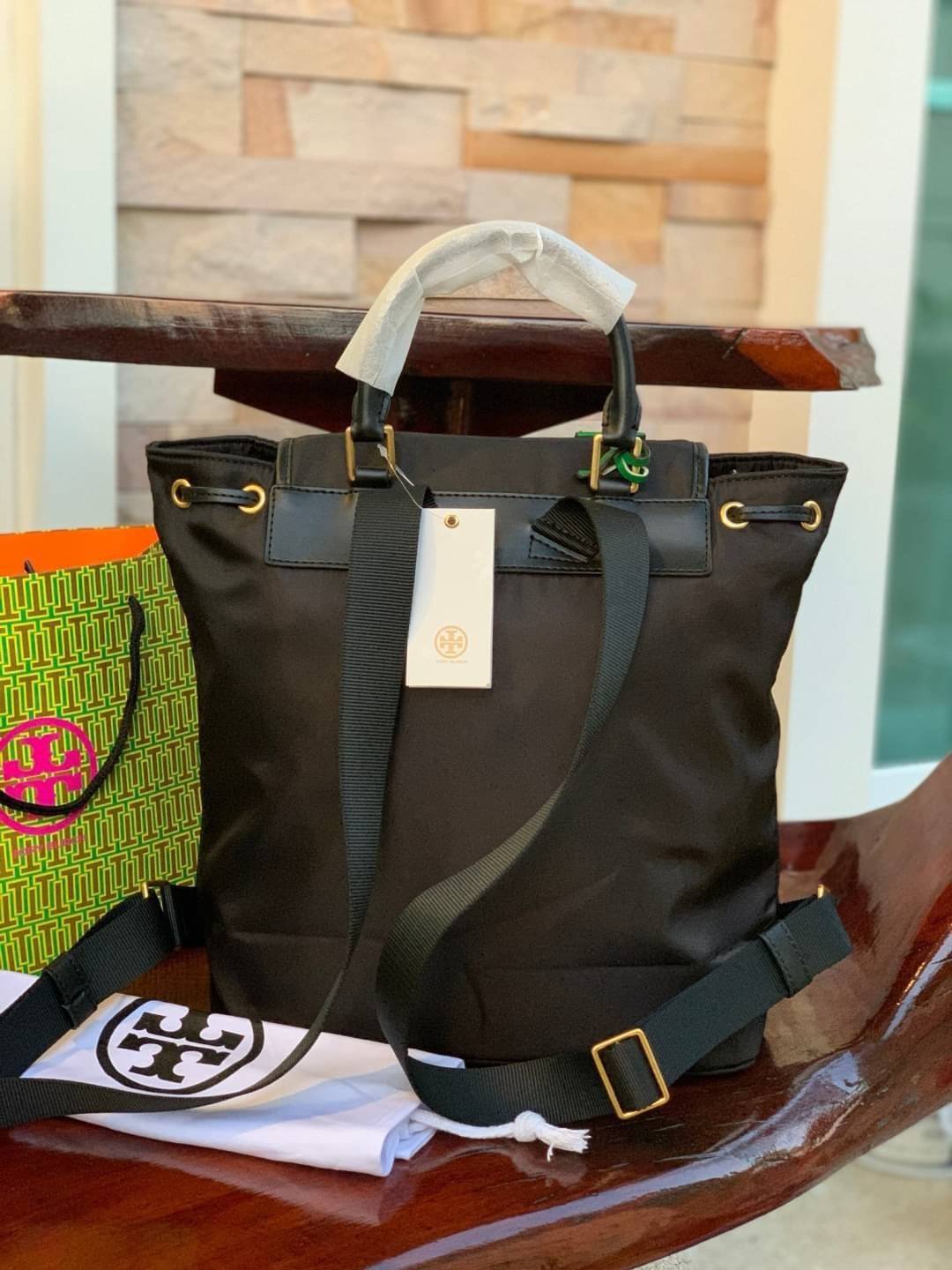 Tory Burch Perry Nylon Flap Backpack เป้ไลฟ์สไตล์สุดเก๋จาก Tory Burch แบรนด์ดังจากนิวยอร์ก