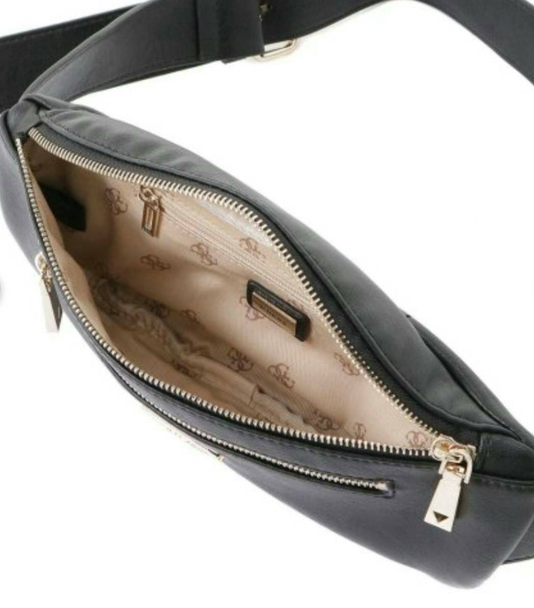GUESS URBAN SPORT SAVOY BLACK BELT BAG กระเป๋าหนังเรียบสวยคาดเอว/อก ทรงสปอร์ตสีดำ ด้านหน้าและด้านในติดโลโก้แบรนด์สีทอง เปิดปิดด้วยซิป มี 1 ช่องซิปหน้า ภายในกระเป๋าโล่งกว้าง มีอีกหนึ่งช่องซิปเล็ก สามารถใส่มือถือได้ทุกรุ่น จุของได้เยอะ รับรองถูกใจสาวๆแน่นอน