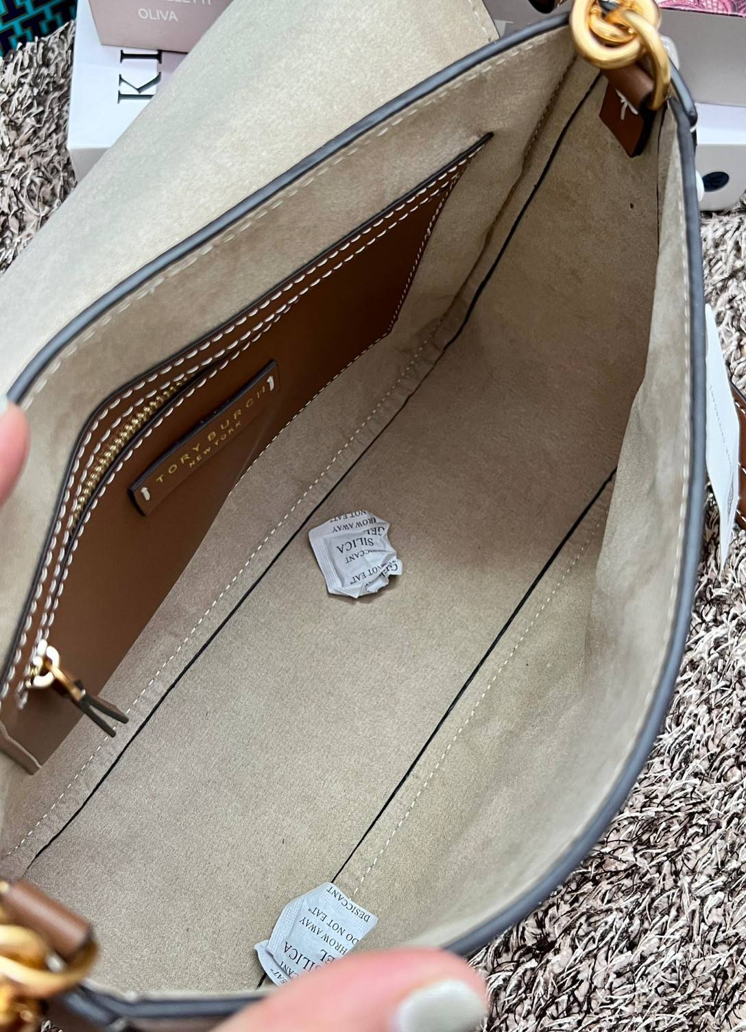พร้อมส่ง 2 สี TORY BURCH FELIX CONVERTIBLE SHOULDER BAG กระเป๋าสะพาย เกรดท็อปออริ เกรดดีสุด สลับแท้ 1:1 ใช้ต่างประเทศได้