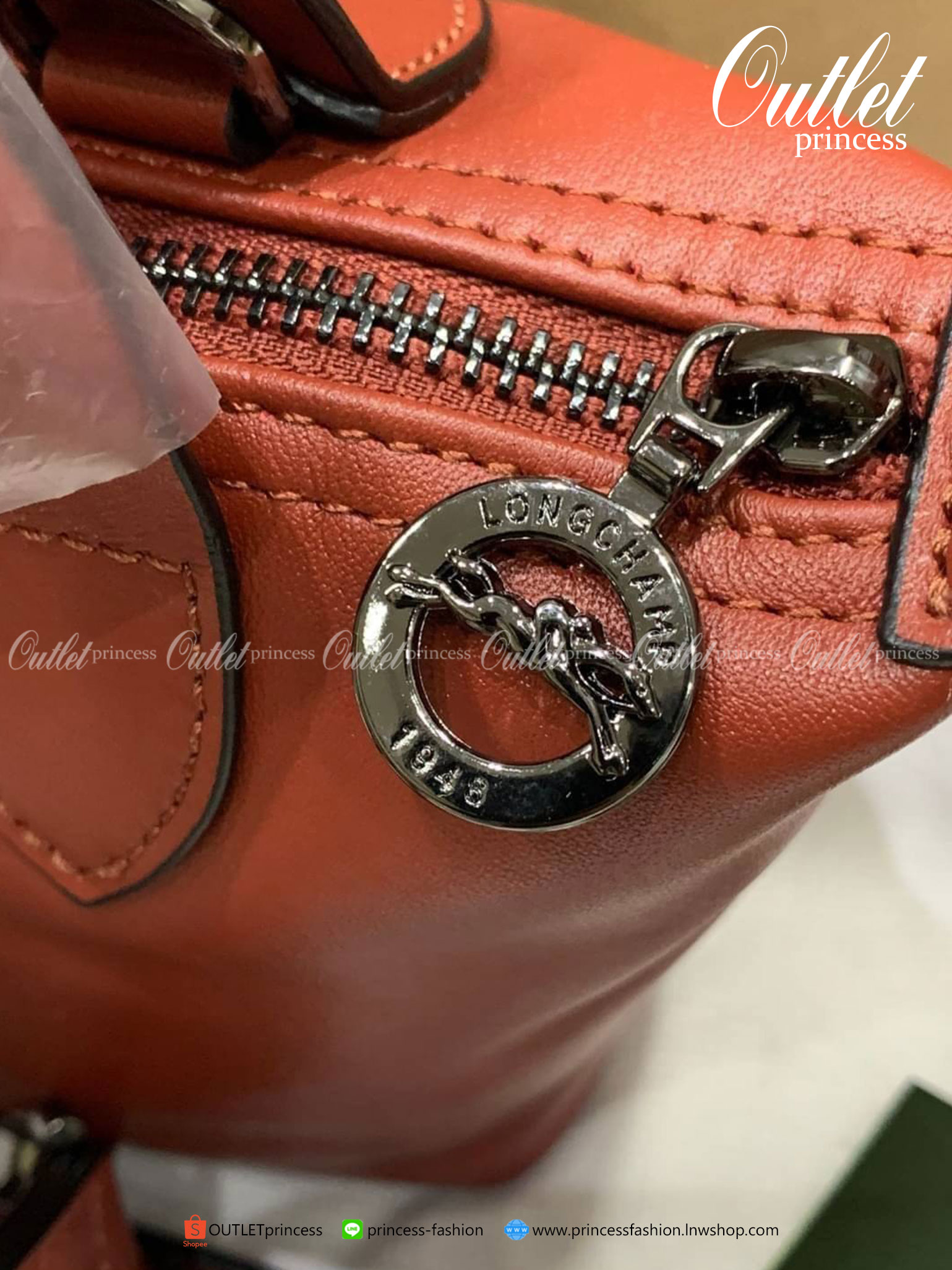 ของแท้ 100% Longchamp LE PLIAGE CUIR TOP HANDLE BAG Color: Black,Orange,Sienna, Navy,Nordic,Grey,Lichen