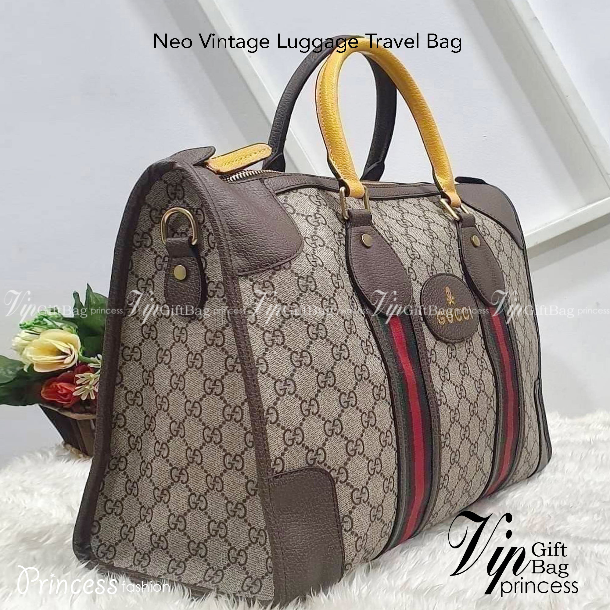 GUCCI Neo Vintage Monogram Travel Bag / Gucci Duffle bag กระเป๋าเดินทางใบใหญ่ มาพร้อมสายสะพายที่สามารถถอดได้ ให้คุณเลือกสะพายไหล่หรือถือได้