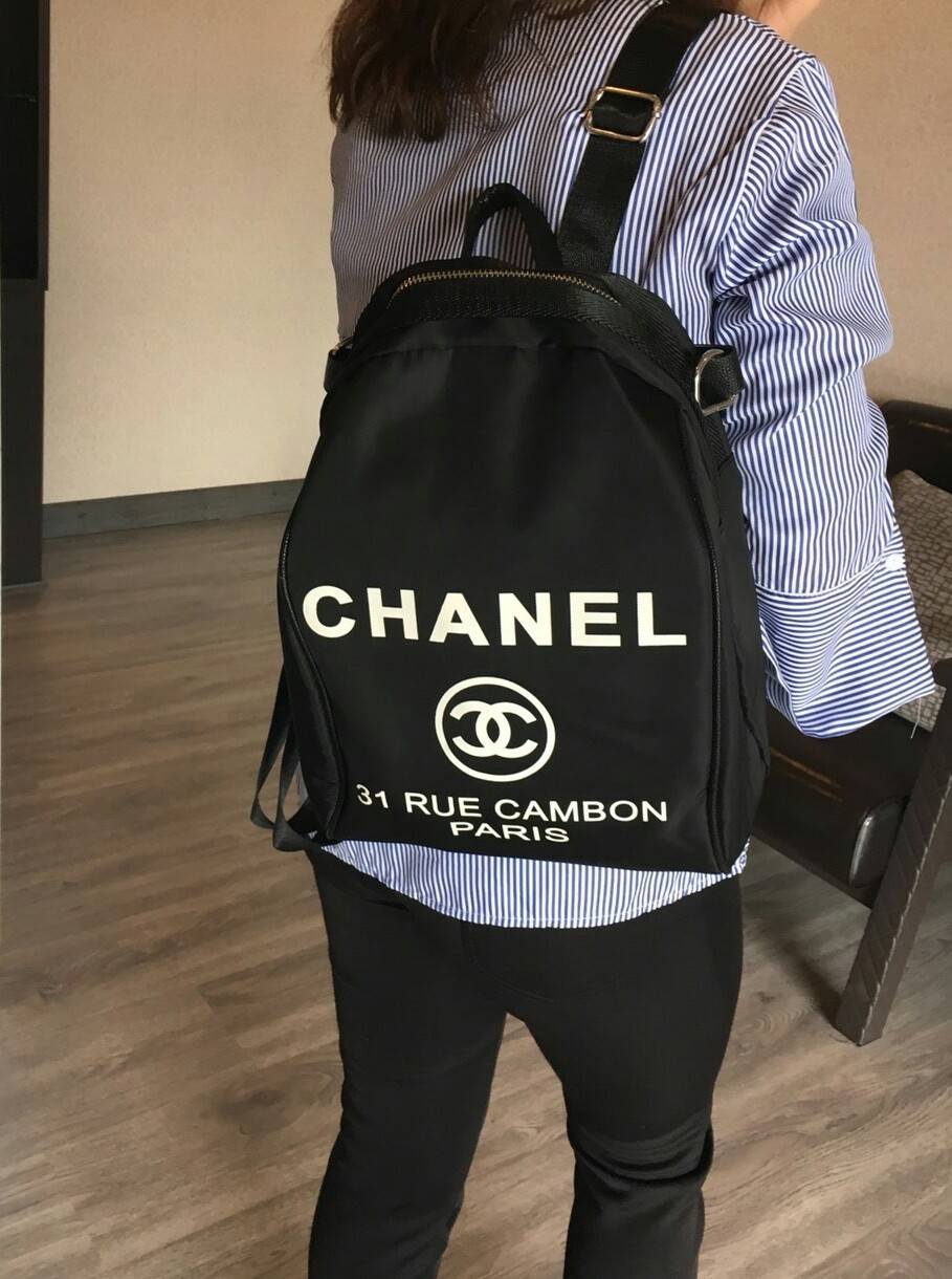 New item! must have kaa กระเป๋าเป้ nylon คลาสสิค จากพรีเมี่ยมกิ้ฟ แบรนด์ Chanel กับทรง Chanel Nylon 2way backpack โดดเด่นด้วยดีไซน์เป้เก๋กู๊ดดด ตัวกระเป๋าไนล่อน ทั้งใบ อะไหล่เงินเงา **กันน้ำได้ จุของได้กำลังดี มีช่องใส่ของเป็นสัดส่วน มาพร้อม สายสะพาย 2 สา
