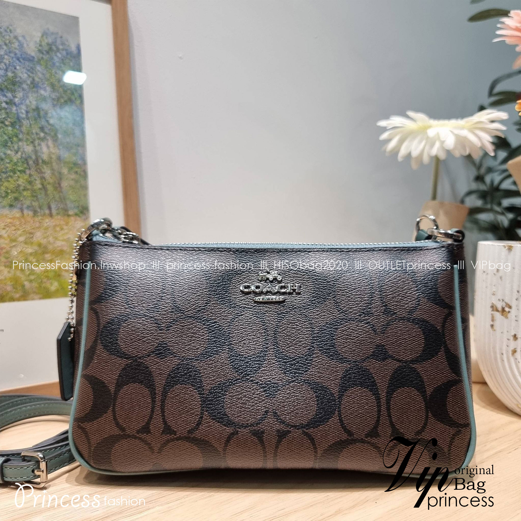 COACH TOP HANDLE POUCH F58321 พร้อมส่ง 9 สี กระเป๋าทรงพอช ยอดฮิต ยกขึ้นแท่น ด้วยดีไซน์ที่ออกมาให้ใช้งานได้ง่าย ขนาดกำลังเหมาะ