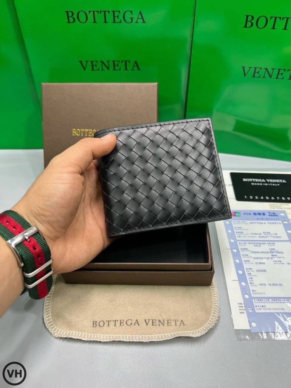 ORI หนังแท้ | Bottega Veneta® Men's Intrecciato Piccolo Bi-Fold Wallet / Bottega Wallet กระเป๋าสตางค์ใบสั้น กระเป๋าสตางค์สานผู้ชาย