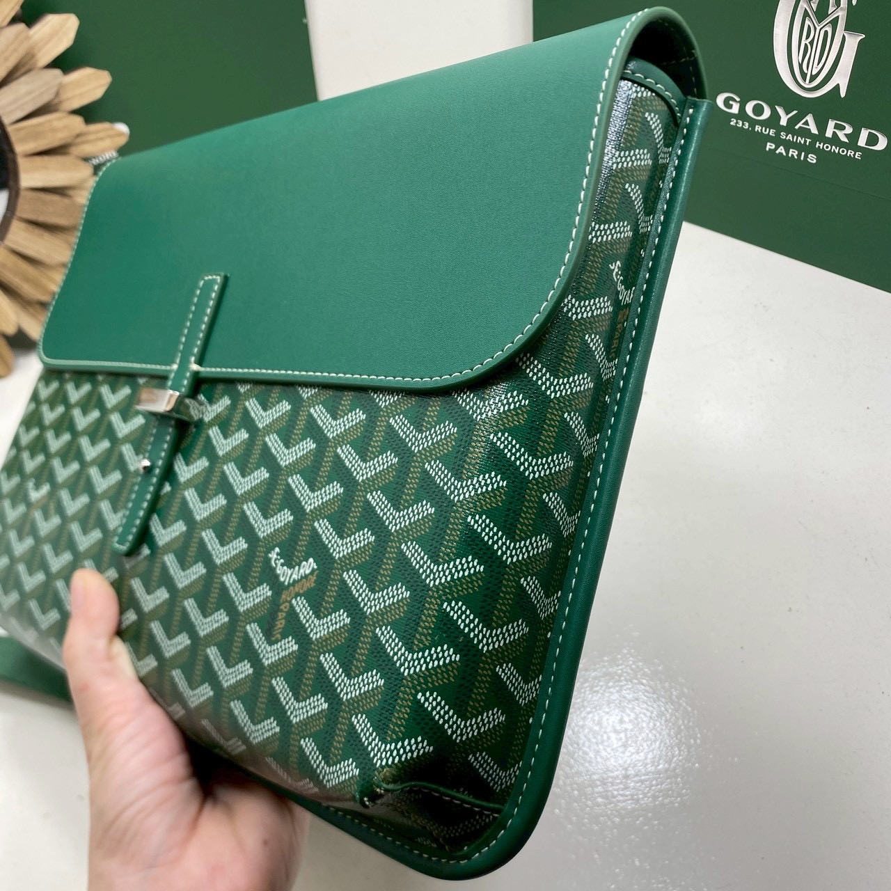ORI หนังแท้ | Goyard Coursier Messenger bag กระเป๋าแมสเซ็นเจอร์ดีไซน์ใหม่ กะทัดรัดใช้งานได้อย่างคล่องตัว เหมาะมากสำหรับสายสปอร์ต ที่สุดของความหรูตอบโจทย์การใช้งาน ใบจริงสวยงามตามรูปค่ะ