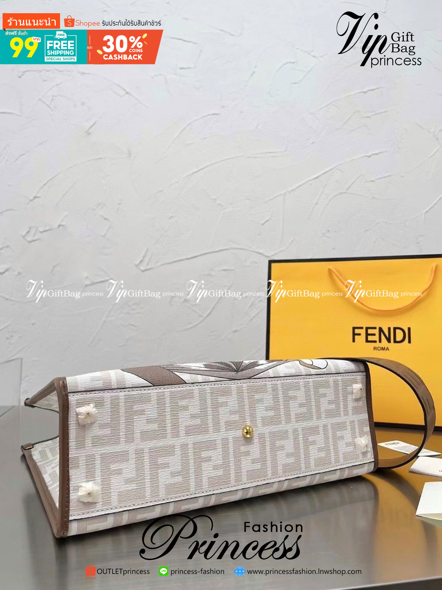 FENDI Sunshine Medium Shopper Tote / FENDI Shopping Shoulder Bag กระเป๋าสะพายทรง shopping ใบใหญ่จุใจ!! ลายกราฟฟิกมาใหม่ดีไซน์คลาสสิควินเทจ สวยหรู ภายในโล่งกว้างมากๆ ใส่ของจุสุดๆ