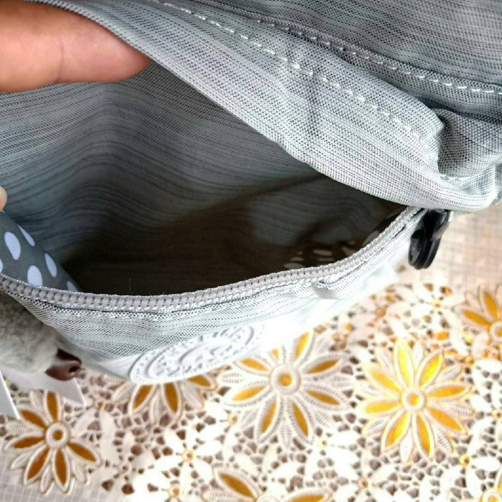 KIPLING 2WAYS MINI BACKPACK 👍กระเป๋าสะพาย2Wayรุ่นใหม่วัสดุ Nylon & Polyester 100% 👍หูหิ้วมีลายปั้มแบรนด์ 👍สายสะพายยาวเลื่อนปรับได้ถอดได้ 👍สามารถถือหรือสะพายได้ จะสะพายไหล่ สะพายเฉียง Crossbody หรือจะคล้องสายเป็นเป้สะพายหลัง