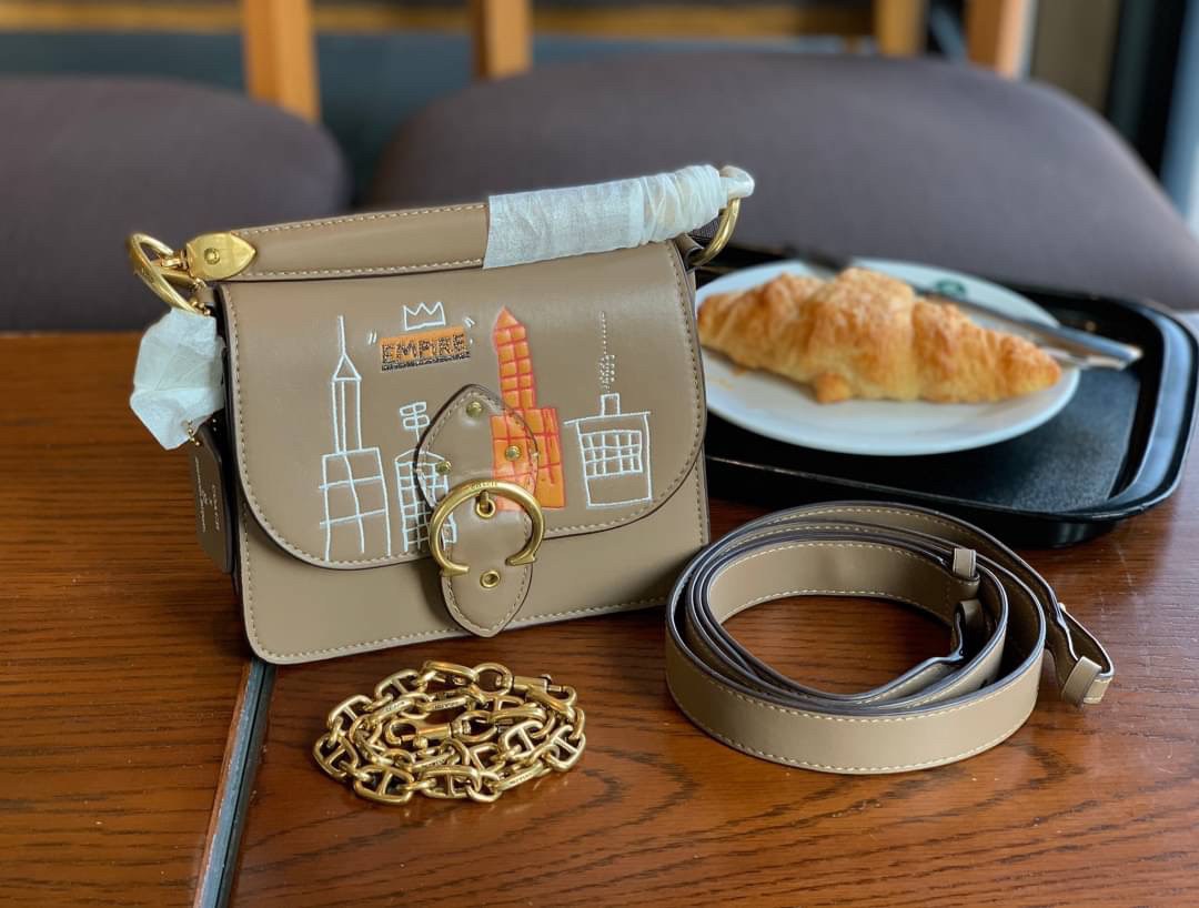 LIMITED EDITION COACH X JEAN-MICHEL BASQUIAT BEAT พร้อมส่งที่ไทย! ผลงานจากศิลปินระดับโลก