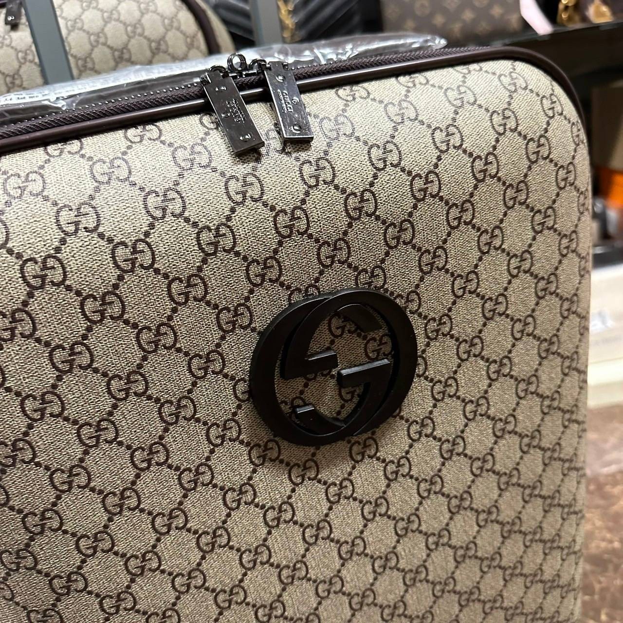 Gucci GG wheel suitcase / GUCCI Luggage / GUCCI Travel Rolling Luggage Suitcase Trolley Wheel Case Bag Unisex กระเป๋าเดินทางล้อลากใบใหญ่ 30 / 26 นิ้ว ภาพถ่ายจากงานขายจริง ใช้งานต่างประเทศได้