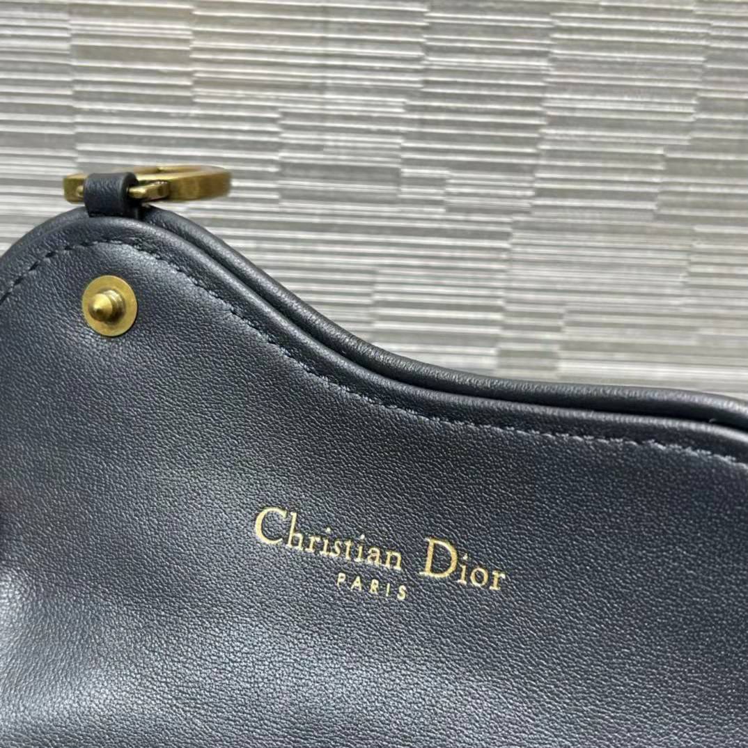 หนังแท้ DIOR SADDLE FLAP CARD HOLDER พร้อมส่งที่ไทย กระเป๋าใส่การ์ดงานหนังแท้และผ้าแจ็คการ์ด เกรดเทพออริจินอล ภาพสินค้าถ่ายจากงานขายจริง ใช้งานต่างประเทศได้