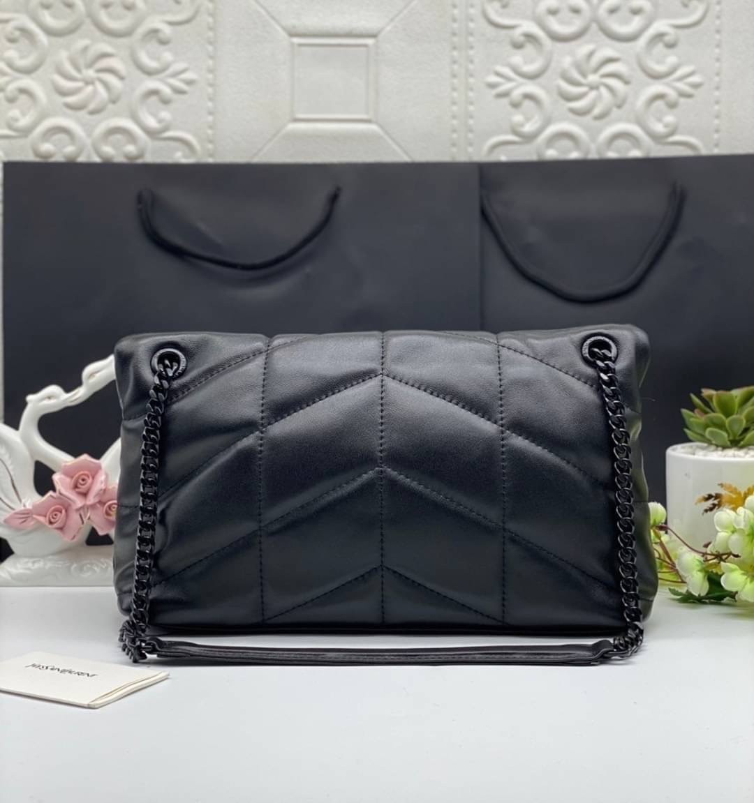 28cm YSL PUFFER SMALL CHAIN BAG IN QUILTED / Yves Saint laurent puffer small chain bag in quilted กระเป๋าสะพายรุ่นยอดนิยม ทรงสวย ใช้ได้บ่อยไม่มีเบื่อ วัสดุหนังสัมผัสนิ่มมือ ดีไซน์เรียบหรู