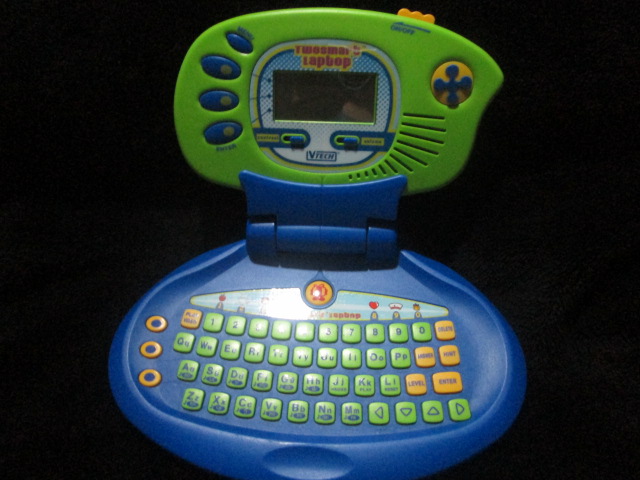 Vtech Twosmart Laptop - คอมพิวเตอร์สำหรับเด็ก (ของเล่นมือสอง)