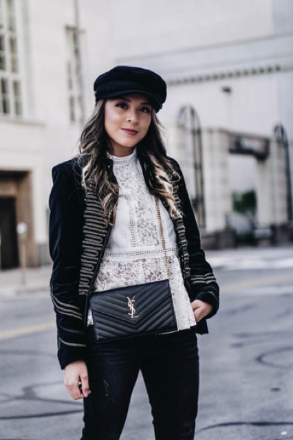 VIP GIFT 】หนังแท้ YSL WOC 9" Saint Laurent Chain Wallet Envelope Woc Monogram Black Leather Cross Body Bag กระเป๋าเงิน wallet on chain ที่มาพร้อมสายสะพายแบบโซ่ ขนาด 9” หนังวัวติดโลโก้ YSL มีทั้งอะไหล่เงิน ทอง และดำ ด้านในมีช่องซิป และช่องใส่การ์ด เรี