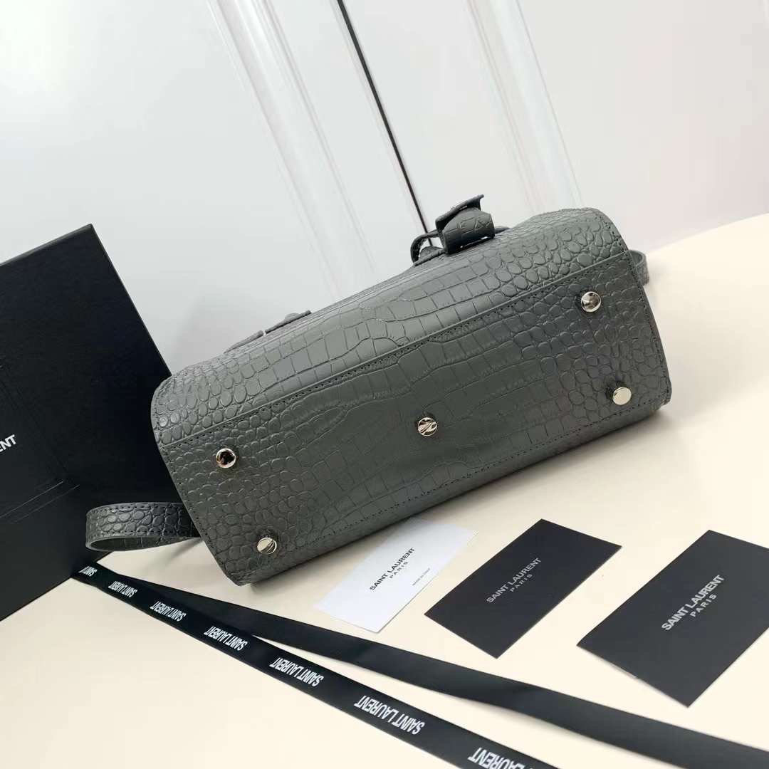 YSL TOTE BAG / SAC DE JOUR BABY IN CROCODILE LEATHER กระเป๋าสะพายทรงโท้ท หนังลายจระเข้สวยหรู จุของได้เยอะ เกรดออริ 1:1 เทียบแท้ ภาพถ่ายจากงานขายจริง ใช้งานต่างประเทศได้