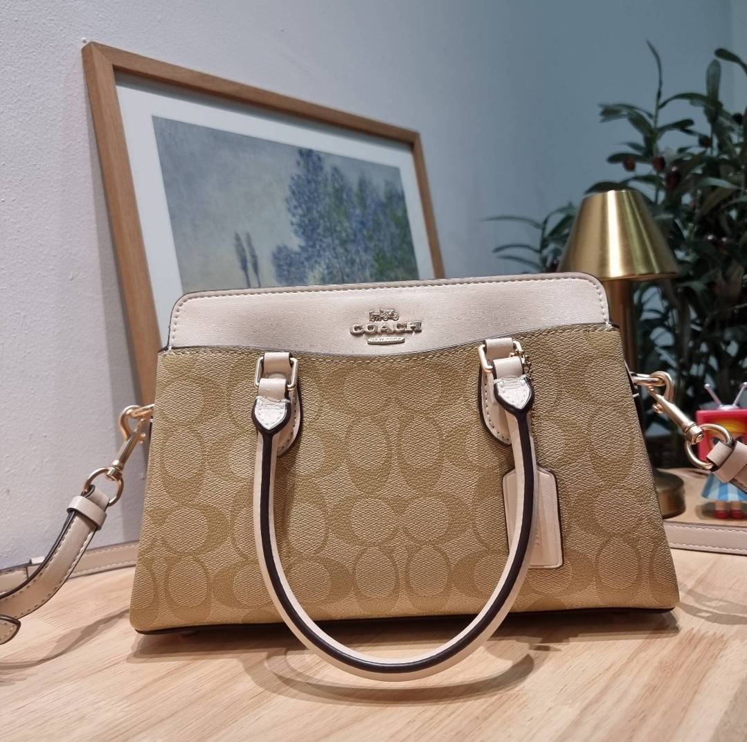 COACH MINI DARCIE CARRYALL IN BLOCKED SIGNATURE CANVAS CH503 พร้อมส่ง กระเป๋าสะพายทรงถัง ไซส์มินิ ดีไซน์ออกมาดูหรูมาก สวย คลาสสิค