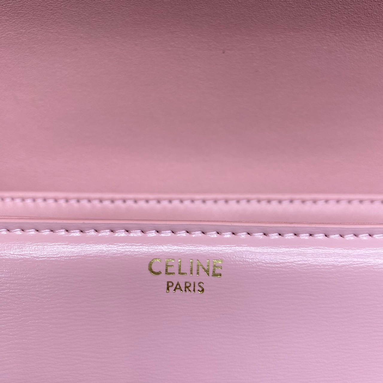 MEDIUM 22cm : CELINE CLASSIQUE TRIOMPHE BAG IN SHINY CALFSKIN / Celine Triomphe Bag / Celine Bag พร้อมส่ง 10 สี เกรดออริ 1:1 กระเป๋าแบรนด์หรูที่ควรมีแห่งปี