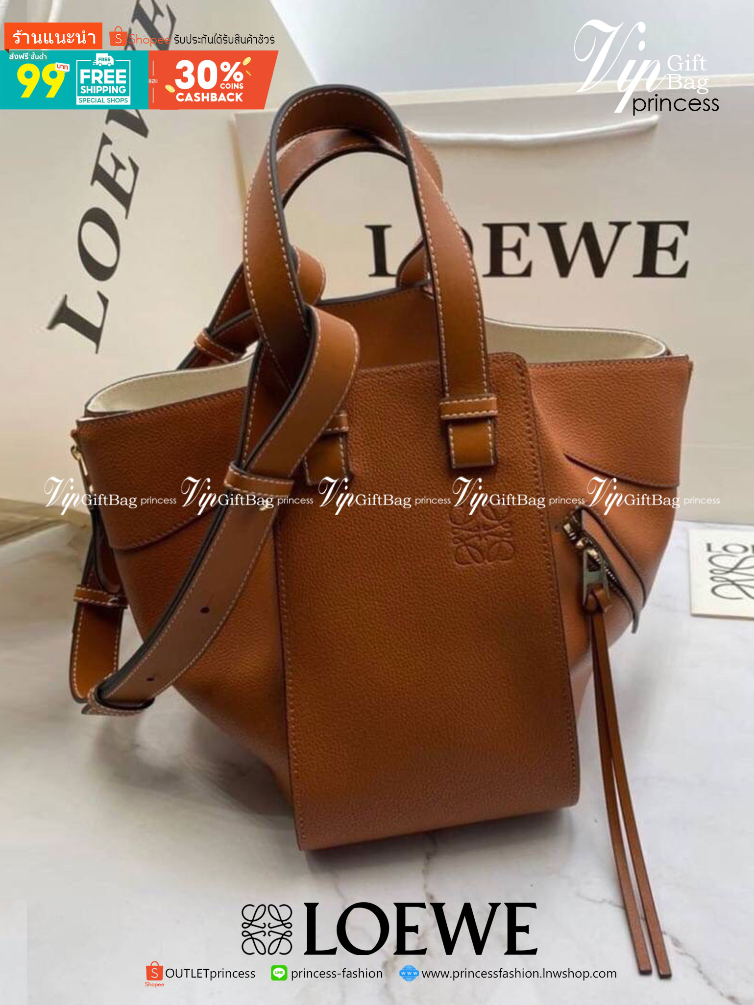 VIP GIFT 】หนังแท้ Loewe Small Hammock bag in pebble grain calfskin A multifunctional bag with supple side panels that release to change its shape. Looped straps allow the bag to be worn in multiple ways. This small version is in pebble grain calfskin.