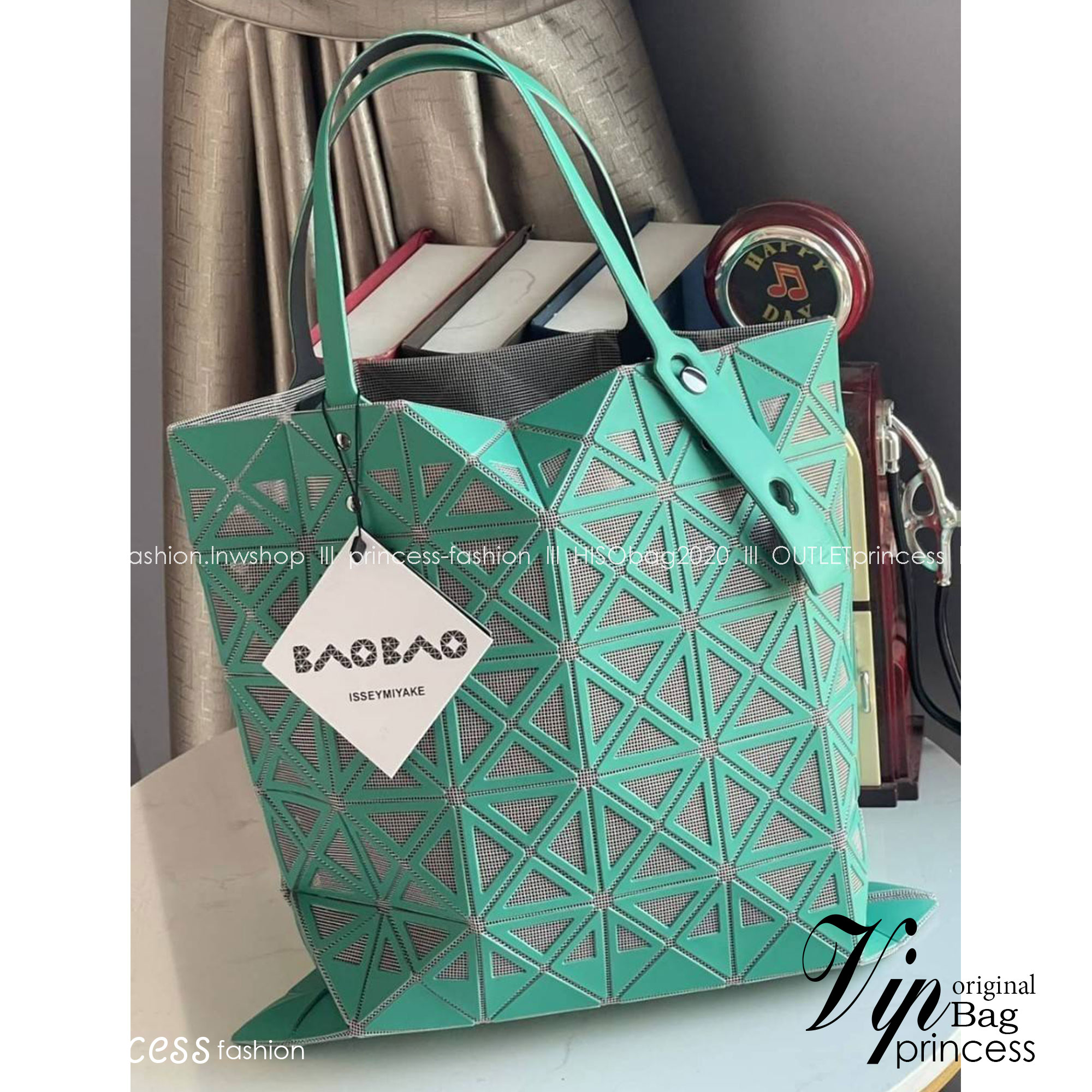 Baobao issey miyake frame tote 6x6 / MIYAKE Frame Mesh Tote Bag กระเป๋าที่มองทะลุได้เหมือนตะกร้าและให้ความรู้สึกสดชื่น