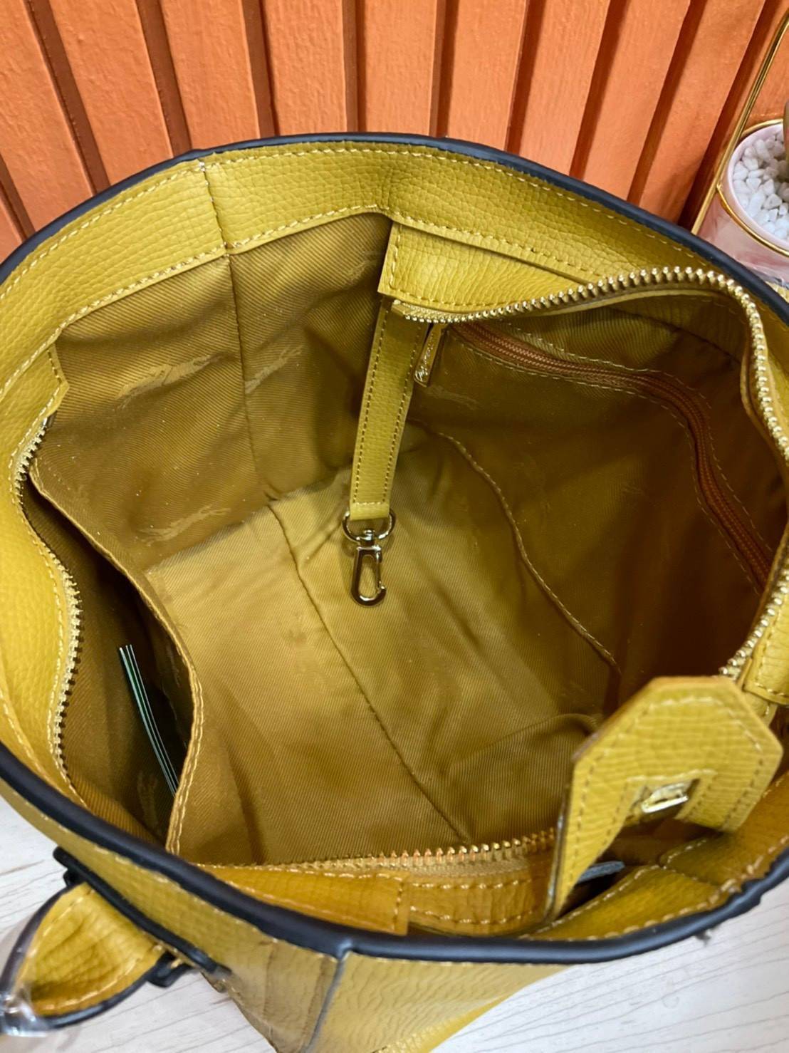 ของแท้ 💯% LONGCHAMP MINI MAILBOX TOP HANDLE BAG กระเป๋าถือ/Crossbody รุ่นหายาก!! รุ่นใหม่ล่าสุด ดีไซน์ด้วยเส้นด้ายที่ดูโฉบเฉี่ยว และ รูปทรงสี่เหลี่ยมคางหมู ทรงสวยโดดเด่น เป็นเอกลักษณ์ของผู้หญิง Longchamp วัสดุ Polyamide & Leather หนังแท้