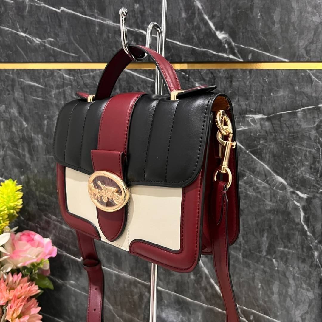 COACH SMALL GEORGIE TOP HANDLE IN BLOCKED SIGNATURE CANVAS ((6504//0468//6192//6015)) compact body portable shoulder bag 🌈ห้ามพลาด รุ่นแนะนำค่าา! พร้อมส่งทันที! กระเป๋าหิ้ว//สะพายข้างได้ วัสดุหนังแท้ 🔺หนึ่งใบทำลายหนังผสมกัน3แบบได้ลงตัวสวยง