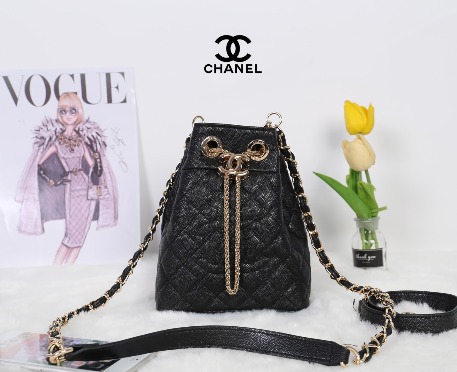 CHANEL Crossbody Bag With Chain / Chanel Bucket Bag กระเป๋าถือหรือสะพาย หนังคาเวียร์ลายตาราง ใช้ได้หลายสไตล์
