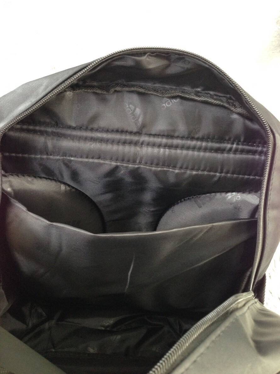 Adidas original Large backpack กระเป๋าเป้ใบใหญ่ วัสดุ nylon เนื้อหนา ดีไซน์ล่ย original brand เปิดปิดด้วยตัวล็อคคู่ด้านหน้า และซิป ด้านข้างมีช่องใส่ขวดน้ำ ภายในกว้าง แบ่งเป็นสัดส่วน ใส่ Laptop ได้ มี support กันกระแทก สายสะพายยาวปรับได้ ใช้ได้ทั้ง ช และ ญ