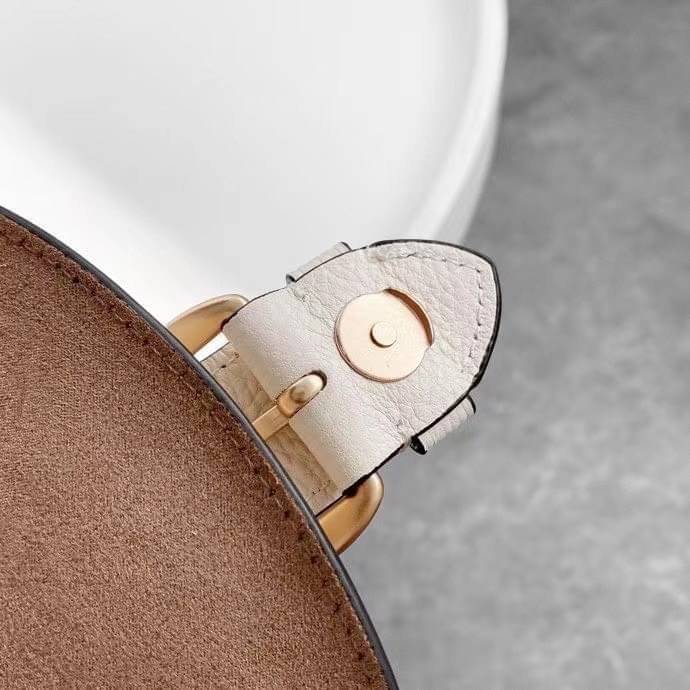 COACH KLEO SHOULDER BAG 17 (COACH C5685 C5687)