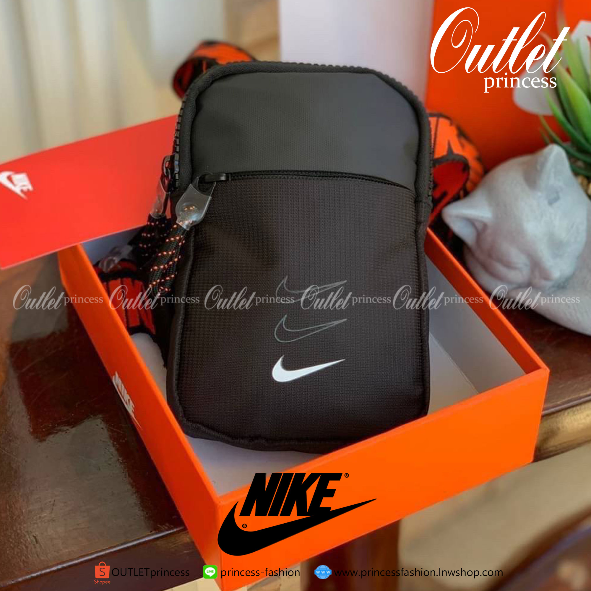 สายStreetห้ามพลาด กับรุ่นนี้ จากแบรนด์ Nike ขนาดกำลังดี พกพาสะดวก วัสดุทำจากผ้า Polyester สามารถกันน้ำได้