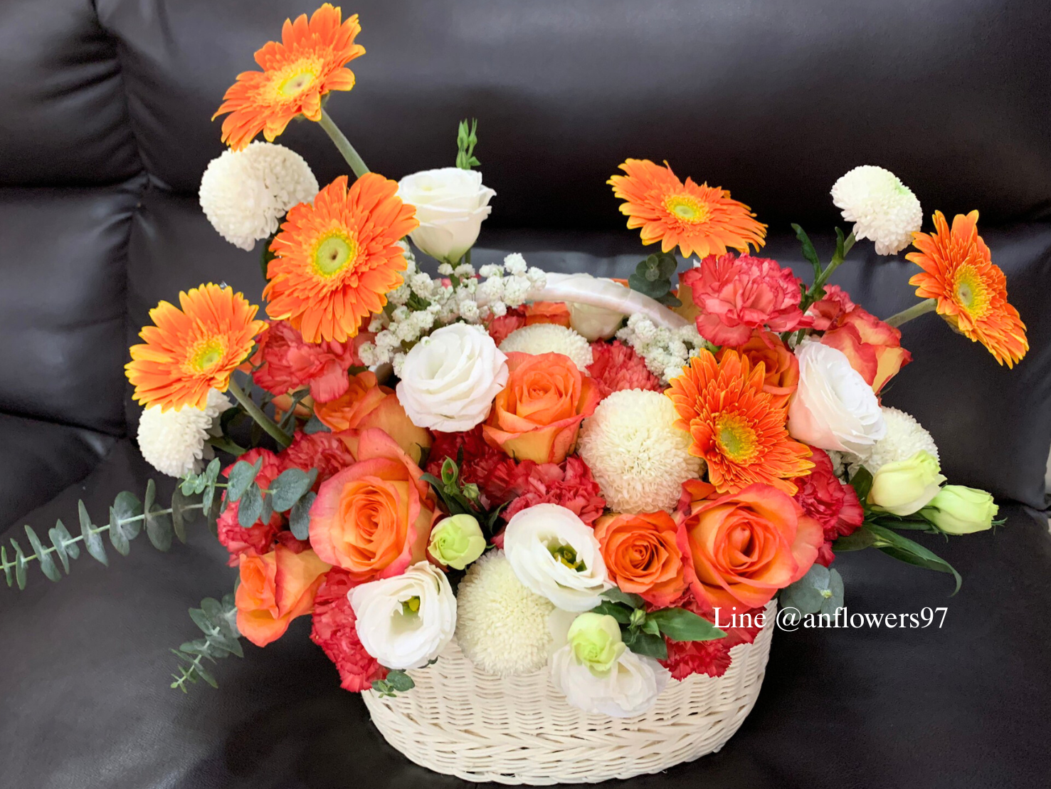 กระเช้าดอกไม้สด กระเช้าดอกไม้ Flower basket ตระกร้าดอกไม้