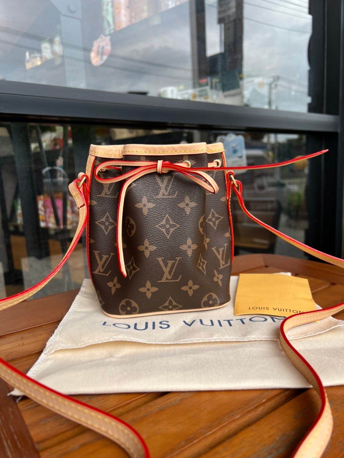 LV Nano Noe Monogram Bag / LV Bag พร้อมส่ง กระเป๋าสะพายข้างไซส์มินิ วัสดุหนังแคนวาส รุ่นยอดนิยม มีน้ำหนักเบา