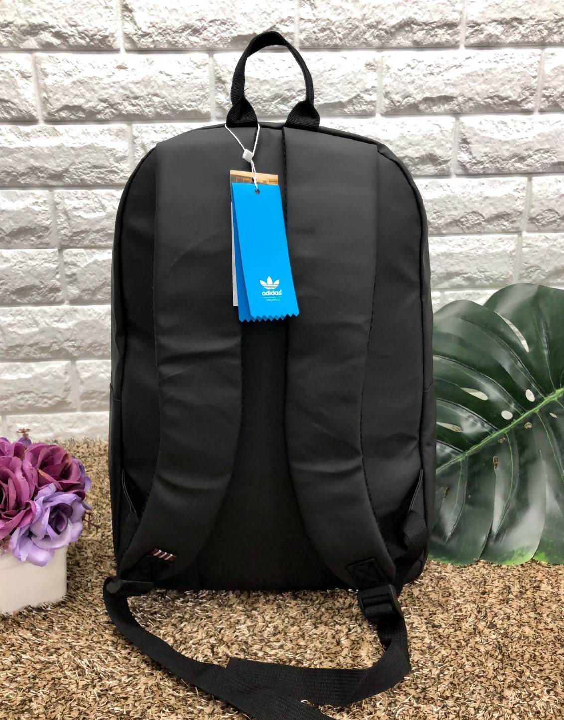 Adidas Originals 3D Backpack Restock! กระเป๋าเป้รุ่นหายากดีไซน์สุดฮิตสไตล์ ISSEY MIYAKE ใช้ได้ทั้งชายหญิง ขนาดกำลังดี น้ำหนักเบา ด้านหน้าประดับโลโก้แบรนด์ เปิดปิดด้วยซิปปั้มแบรนด์สะดวกใช้ หูจับถนัดมือ สายสะพายยาวเลื่อนปรับได้ Freesize ภายในมีโลโก้และช่องซ