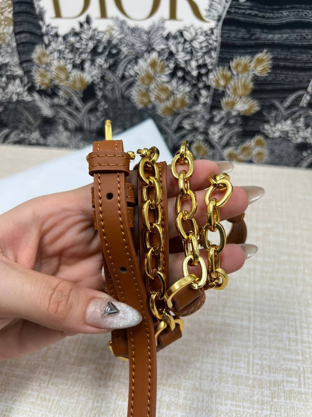 DIOR SMALL C'EST 17 cm / Dior bucket bag รุ่นใหม่สวยหรู ดูแพงมากค่ะ กระเป๋าสะพายบัคเก็ต รูปทรงคลาสสิค ใช้งานง่ายภายในโล่งกว้างมาก สวยมาก ควรมีค่า